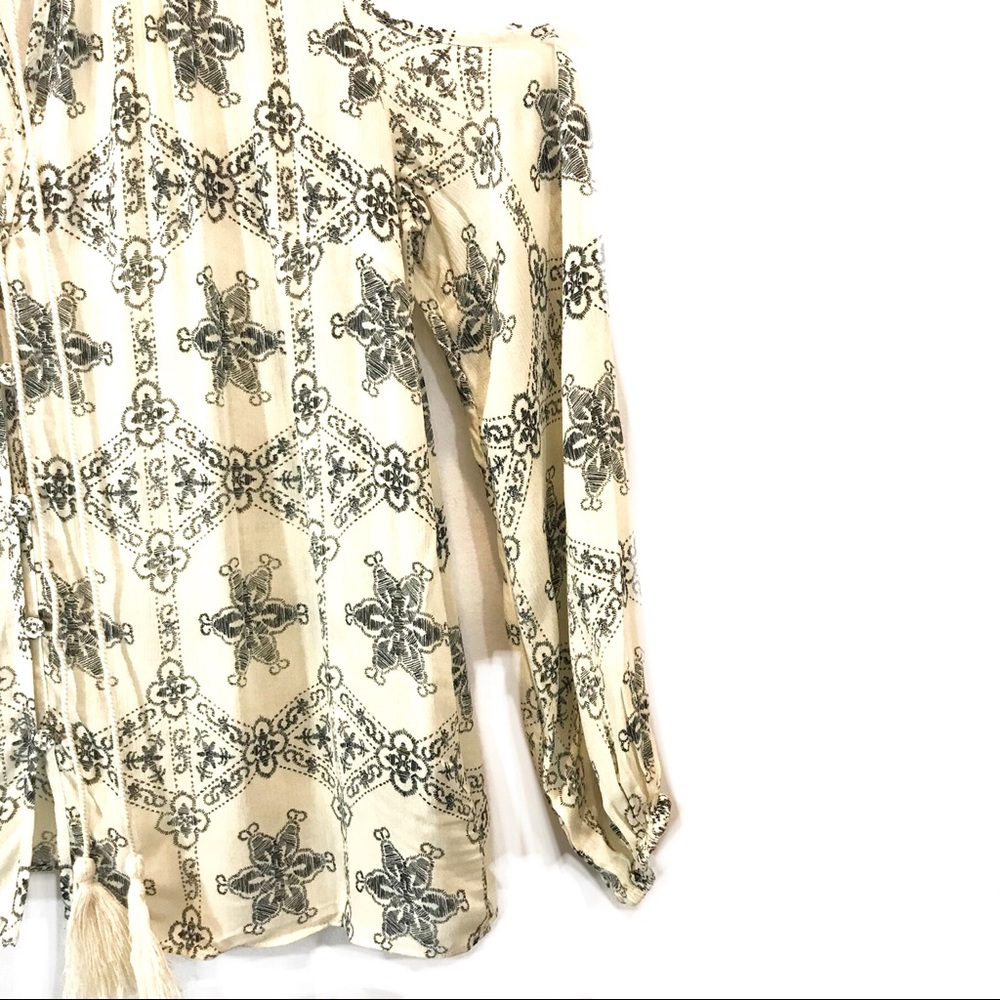 Ark & Co Open Shoulder Button Down Tassel Blouse S - Picture 4 of 6